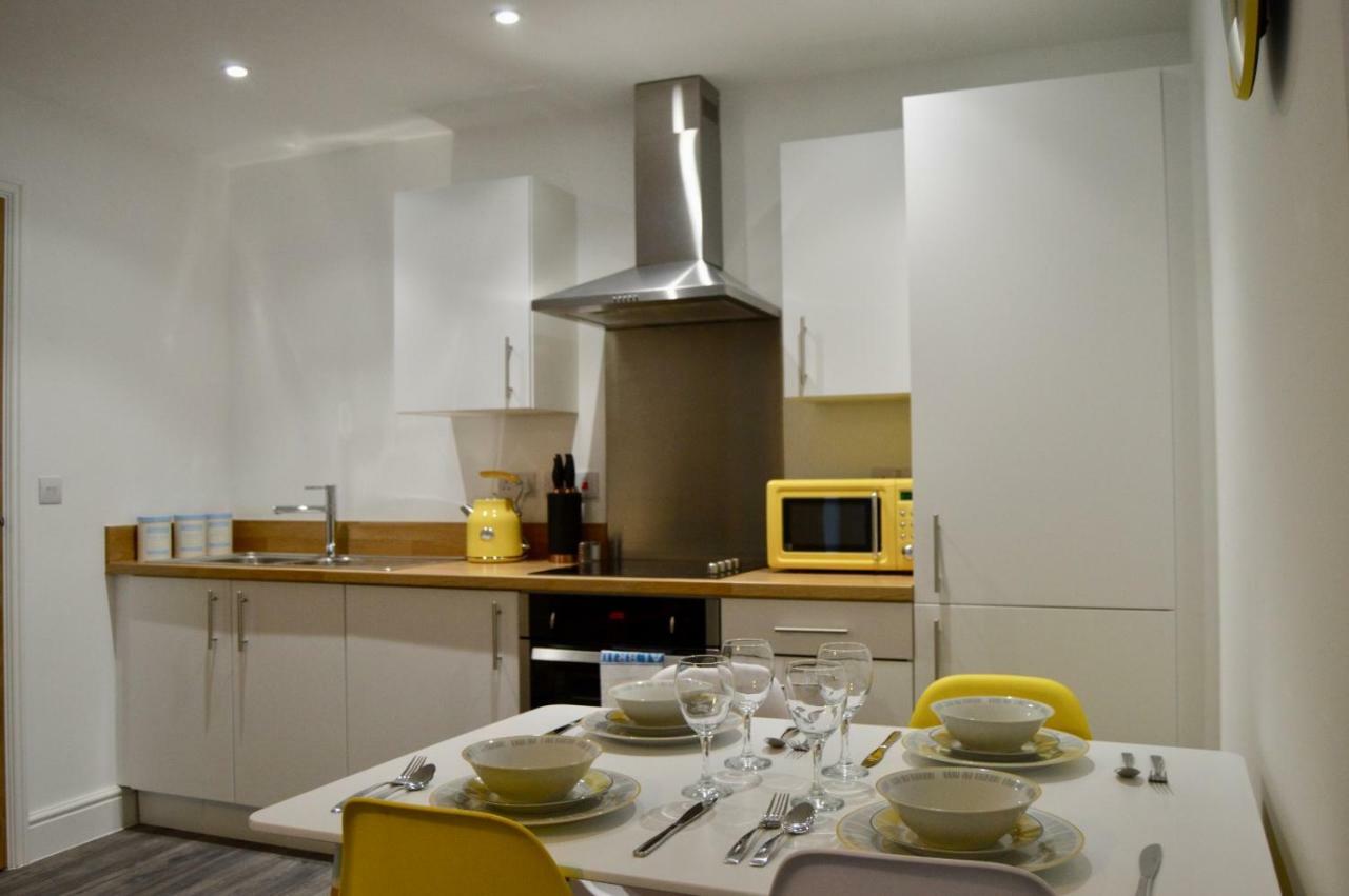 Qh31 - City Centre Location With 2 Double Bedrooms Sleeping Up To 4 People - Spacious Work Or Leisure Apartment Sheffield Zewnętrze zdjęcie