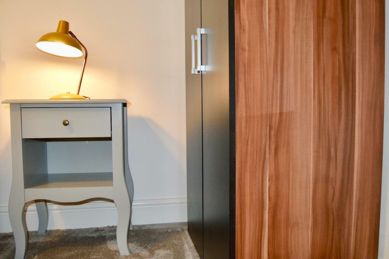 Qh31 - City Centre Location With 2 Double Bedrooms Sleeping Up To 4 People - Spacious Work Or Leisure Apartment Sheffield Zewnętrze zdjęcie