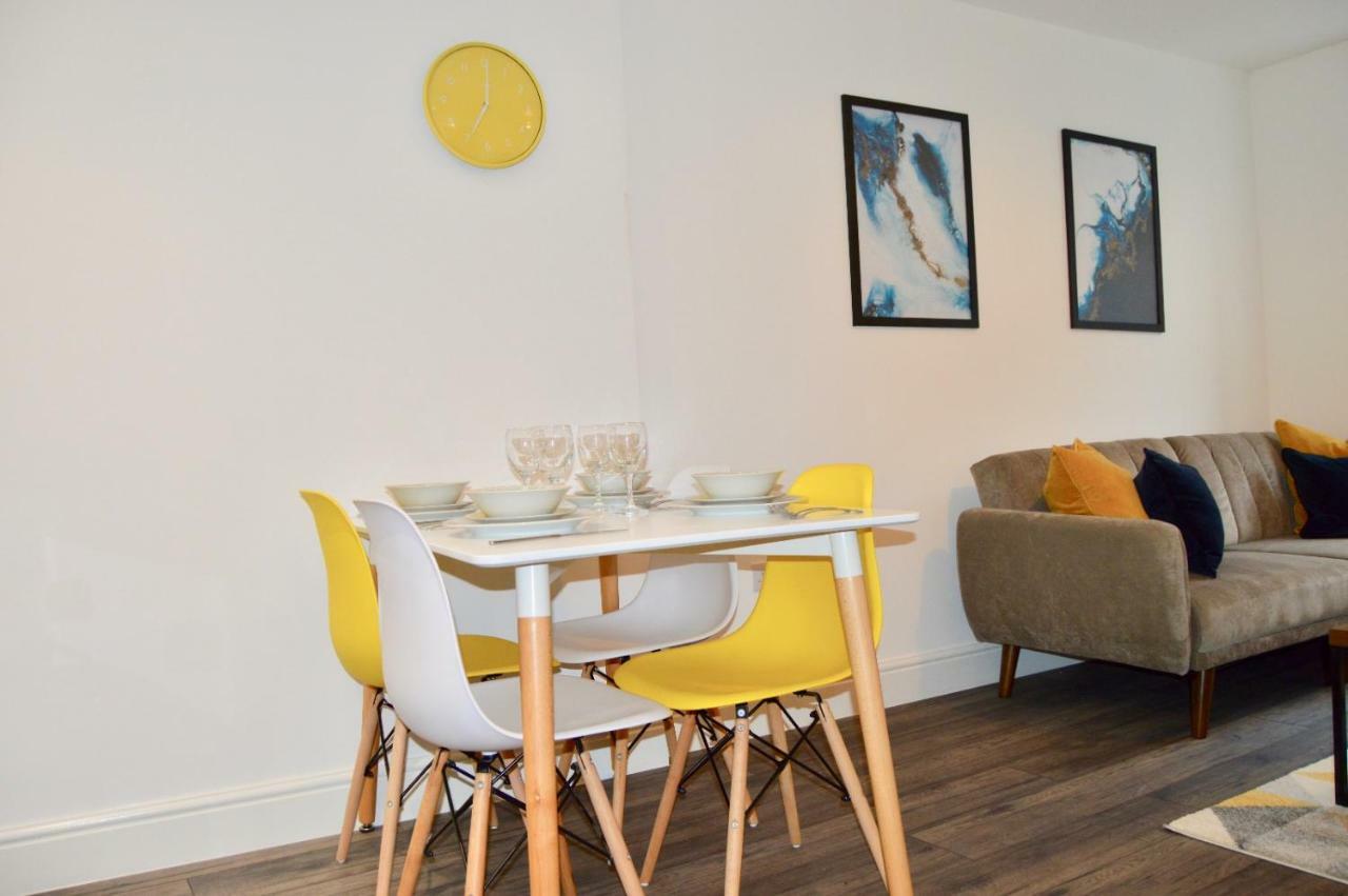 Qh31 - City Centre Location With 2 Double Bedrooms Sleeping Up To 4 People - Spacious Work Or Leisure Apartment Sheffield Zewnętrze zdjęcie