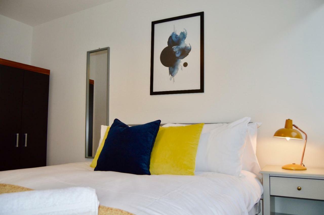 Qh31 - City Centre Location With 2 Double Bedrooms Sleeping Up To 4 People - Spacious Work Or Leisure Apartment Sheffield Zewnętrze zdjęcie
