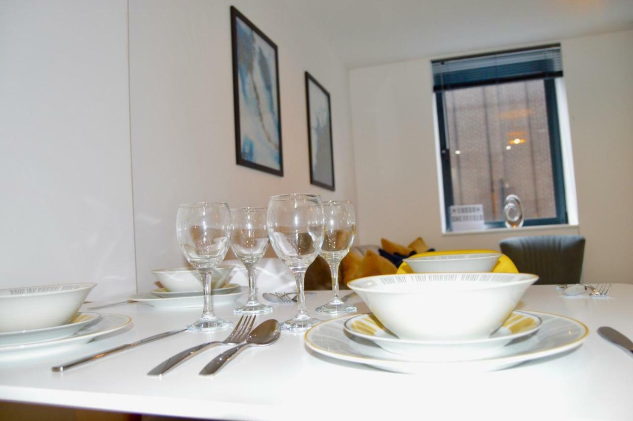 Qh31 - City Centre Location With 2 Double Bedrooms Sleeping Up To 4 People - Spacious Work Or Leisure Apartment Sheffield Zewnętrze zdjęcie